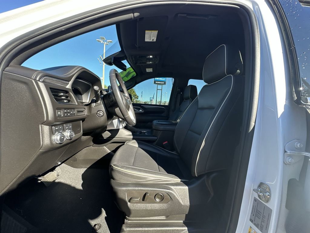 Used 2022 GMC Yukon SLT w/ SLT Premium Package image 19