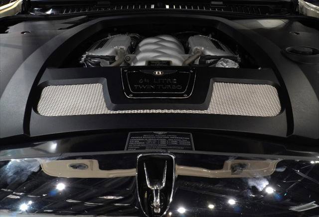 Used 2008 Bentley Azure image 39