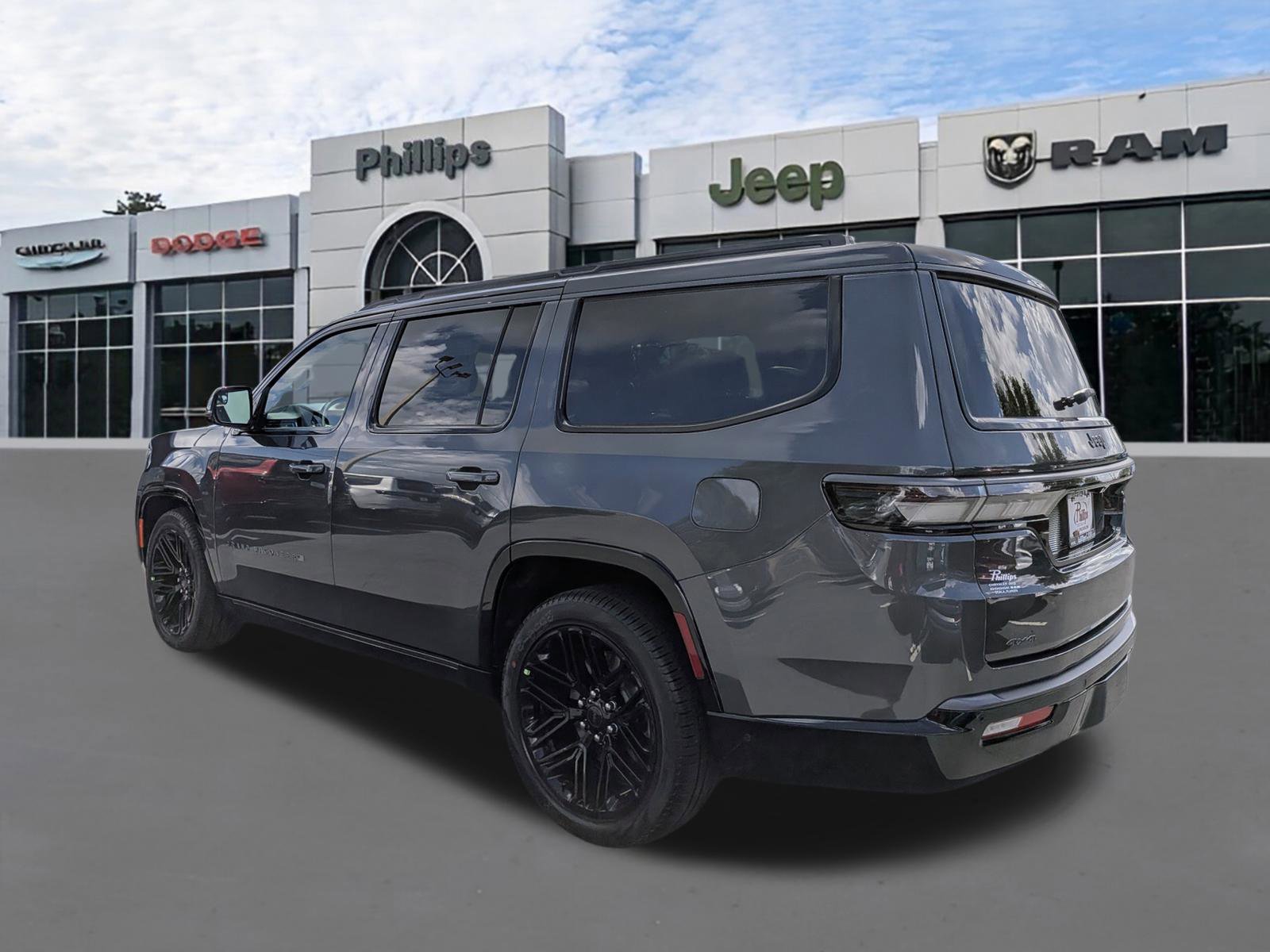 New 2026 Jeep Grand Wagoneer Limited AWD/4WD image 5