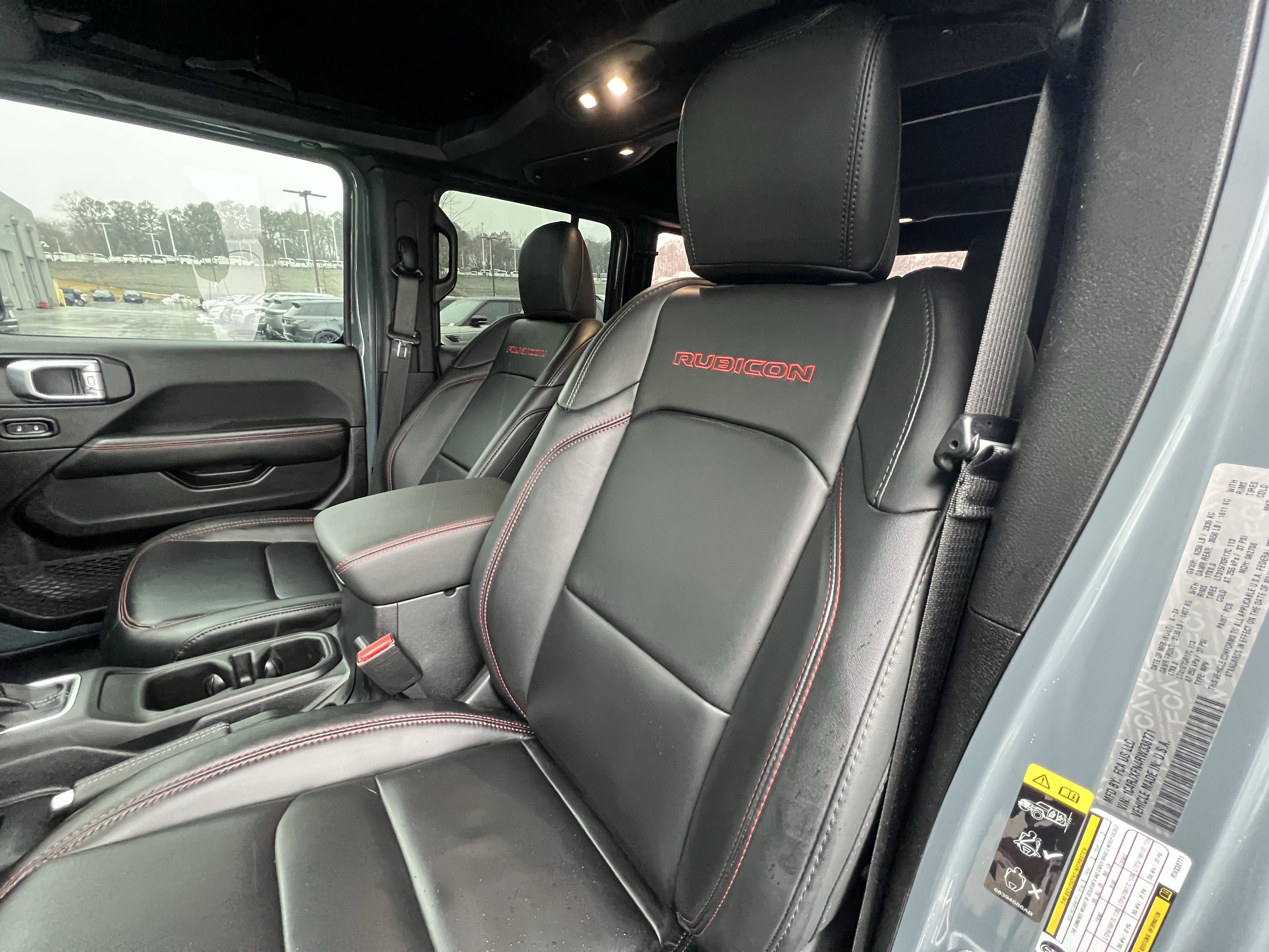 Used 2024 Jeep Wrangler Unlimited Rubicon image 17