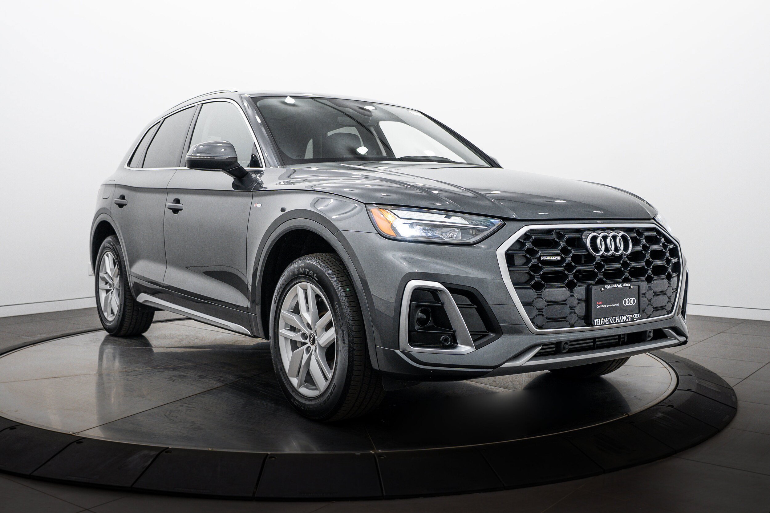Certified 2023 Audi Q5 2.0T Premium w/ Convenience Package AWD/4WD image 2