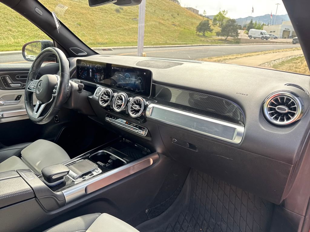 Used 2020 Mercedes-Benz GLB 250 4MATIC image 28