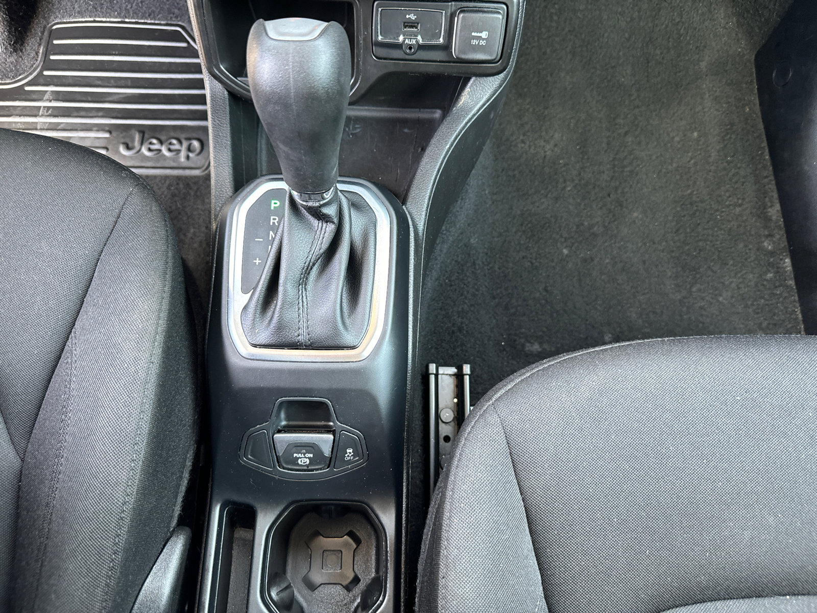 Used 2020 Jeep Renegade Latitude image 11