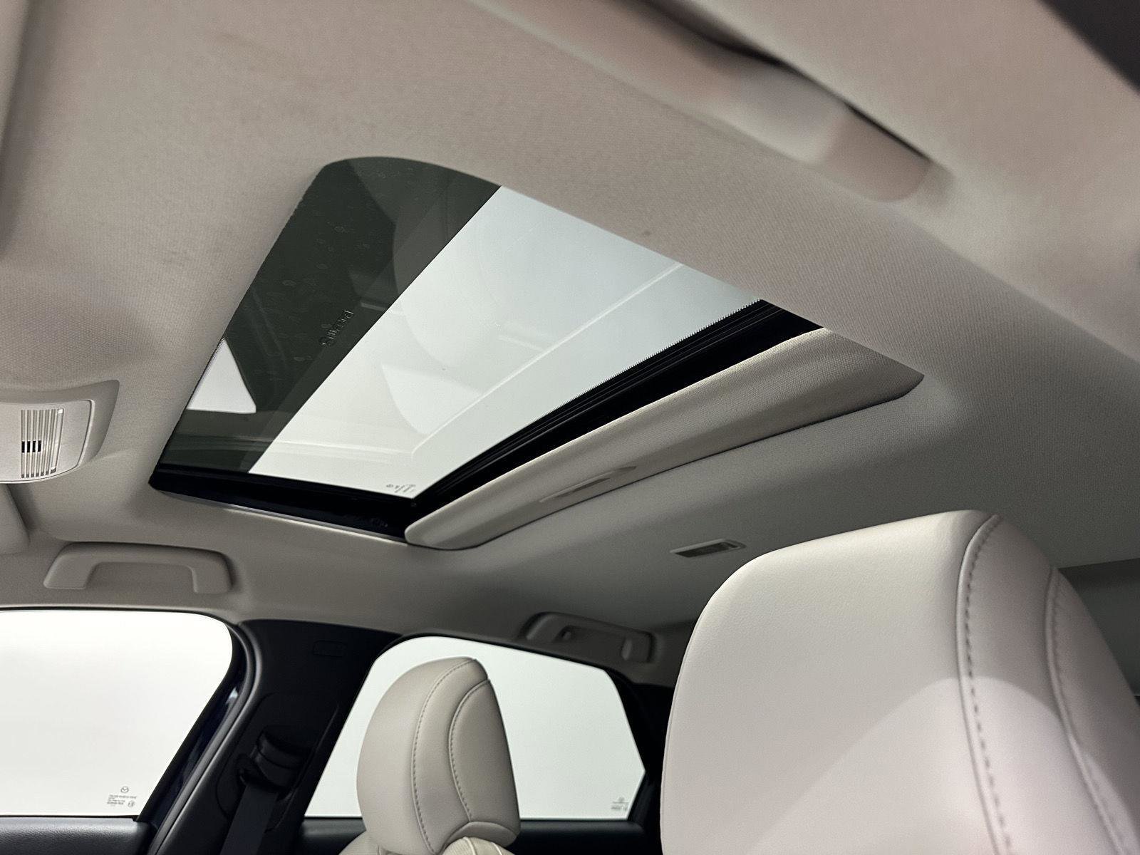 Used 2022 MAZDA CX-30 2.5 Turbo w/ Premium Plus Pkg image 18