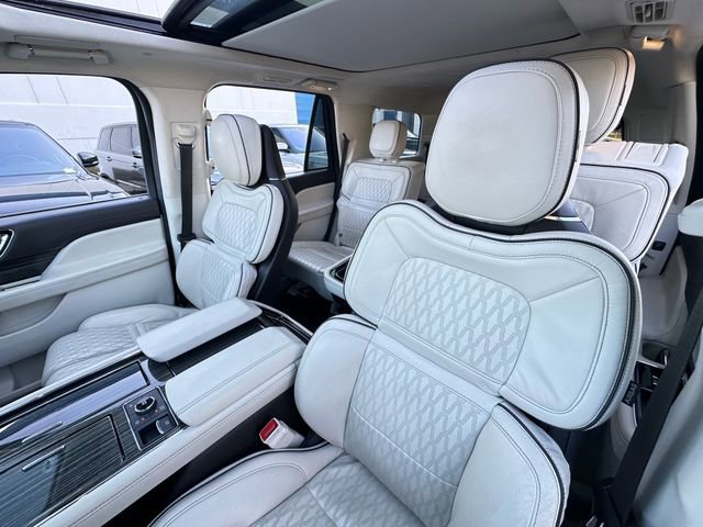Used 2023 Lincoln Navigator Black Label AWD/4WD image 11