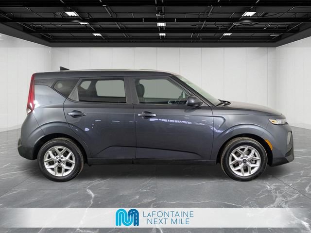 Used 2022 Kia Soul LX w/ Technology Package image 6