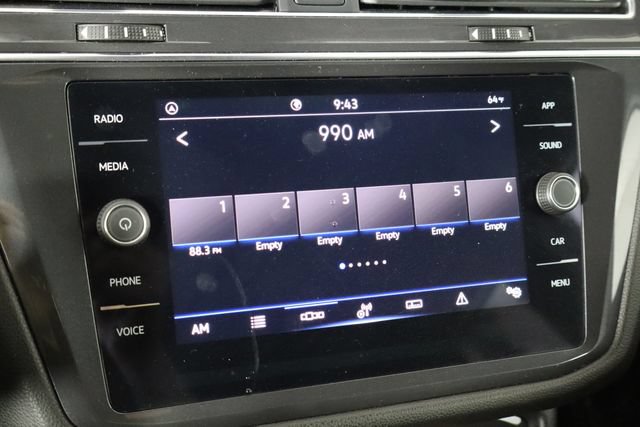 Used 2023 Volkswagen Tiguan SE FWD image 30