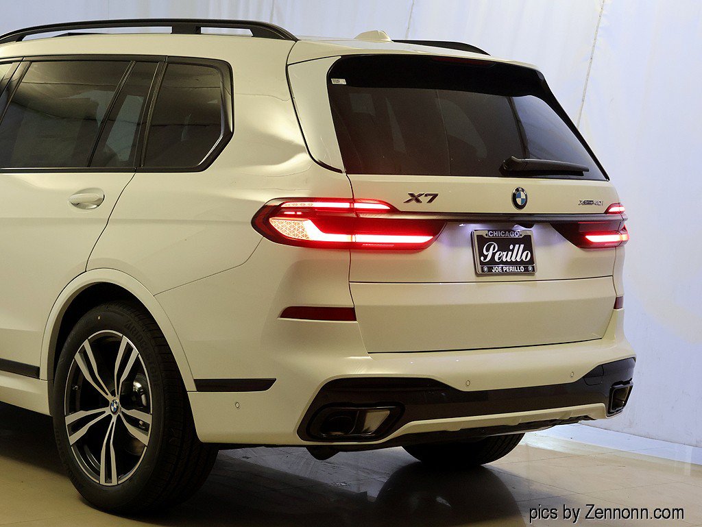 New 2027 BMW X7 xDrive40i w/ M Sport Package AWD/4WD image 8