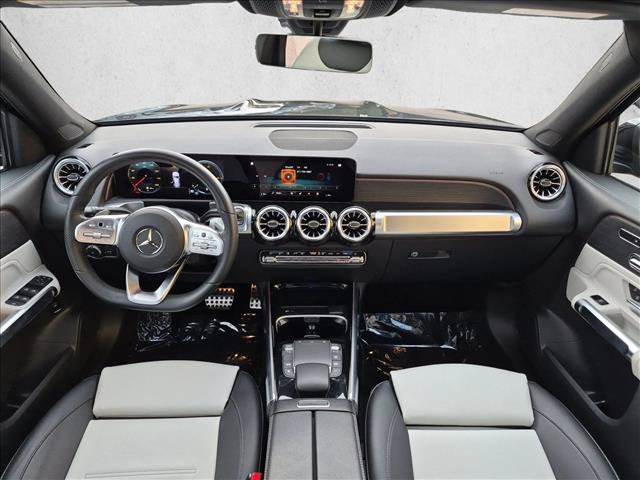 Used 2023 Mercedes-Benz GLB 250 4MATIC image 17