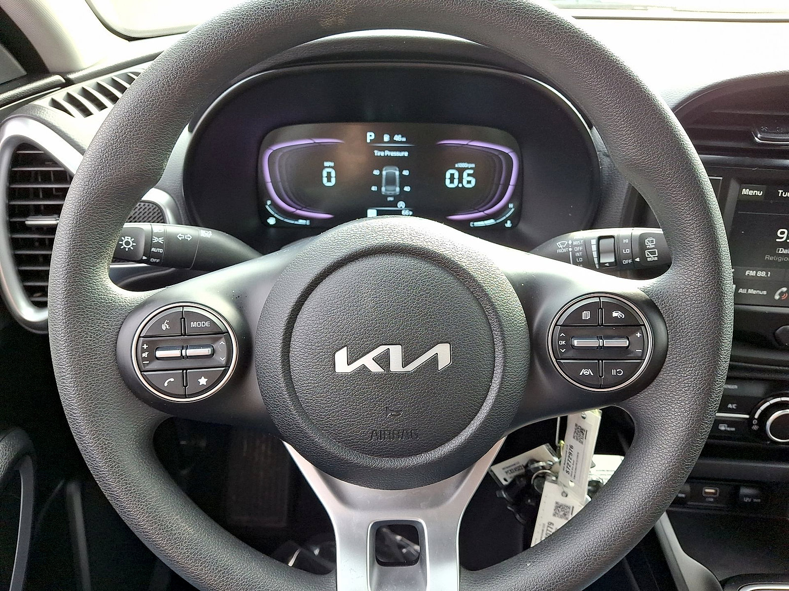 Used 2025 Kia Soul LX FWD image 16
