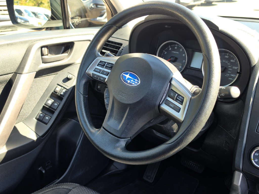 Used 2014 Subaru Forester 2.5i Premium w/ All-Weather Package AWD/4WD image 18