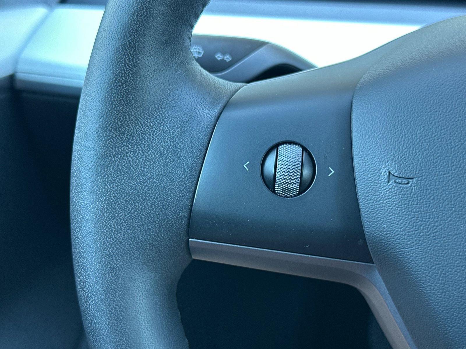 Used 2021 Tesla Model 3 Standard Range Plus image 25