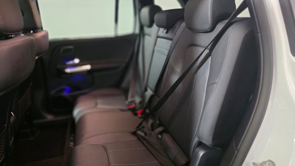 Used 2023 Mercedes-Benz GLB 250 4MATIC image 26