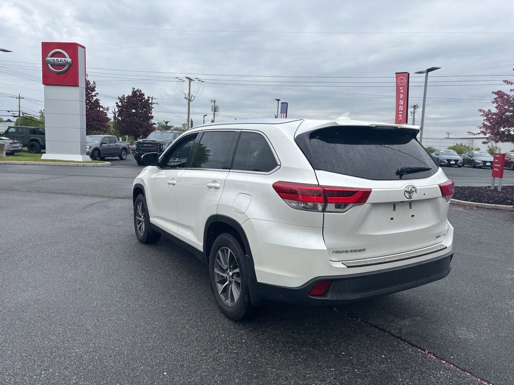 Used 2019 Toyota Highlander XLE AWD/4WD image 5