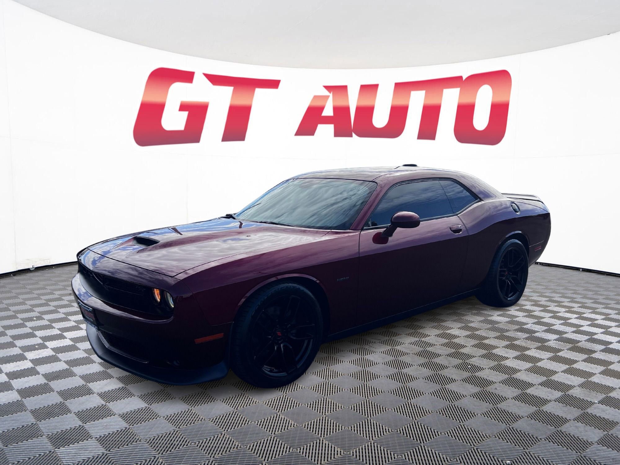 Used 2019 Dodge Challenger R/T w/ Blacktop Package image 3