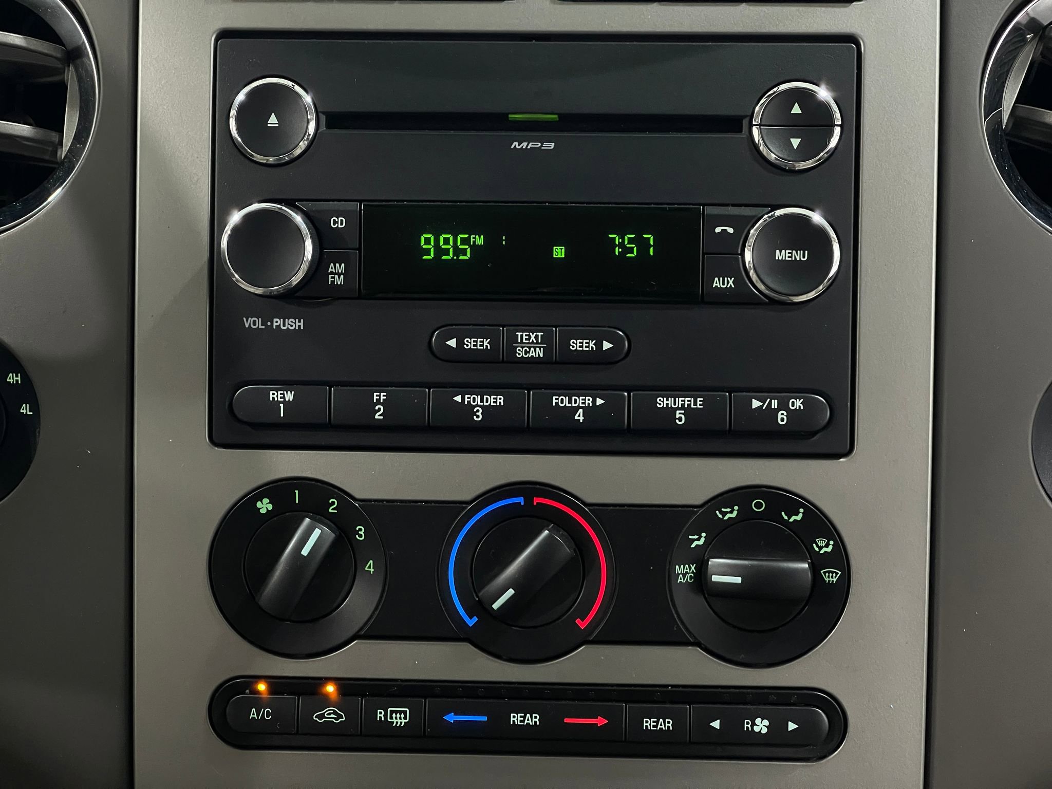Used 2012 Ford Expedition XLT AWD/4WD image 22