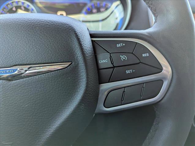 Used 2023 Chrysler 300 Touring w/ Sport Appearance Package image 13