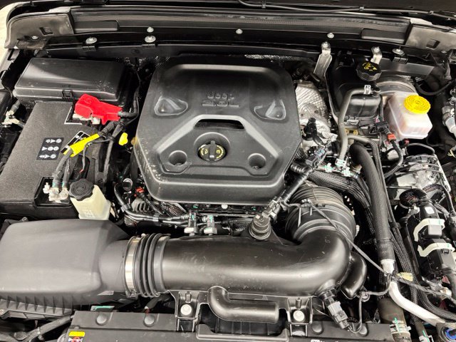 Used 2025 Jeep Wrangler Sport AWD/4WD image 23