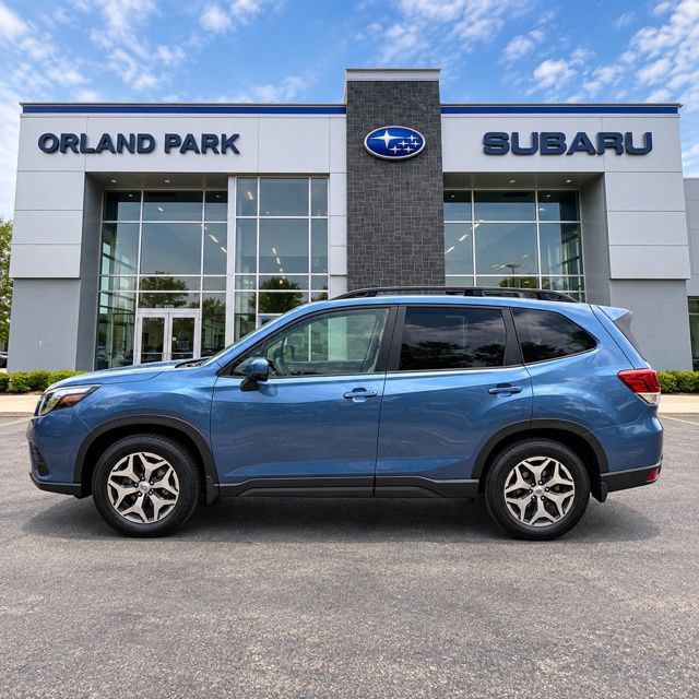 Used 2023 Subaru Forester Premium AWD/4WD image 5