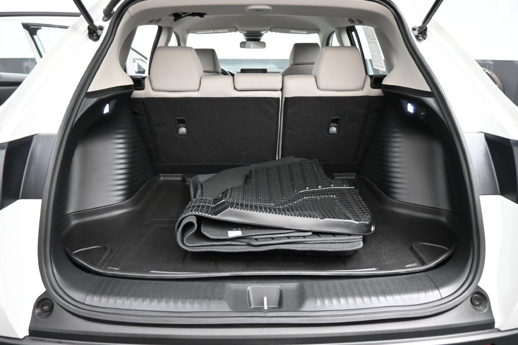 Used 2024 Honda HR-V LX image 15