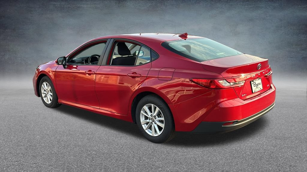Used 2025 Toyota Camry LE FWD image 4