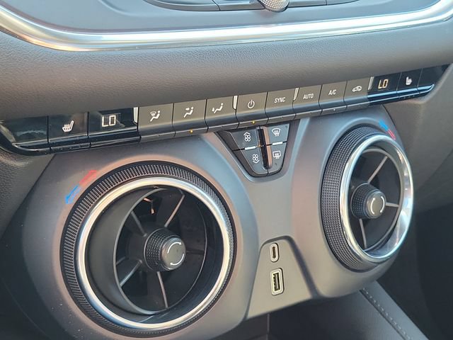 Used 2022 Chevrolet Blazer LT w/ Midnight/Sport Edition AWD/4WD image 30