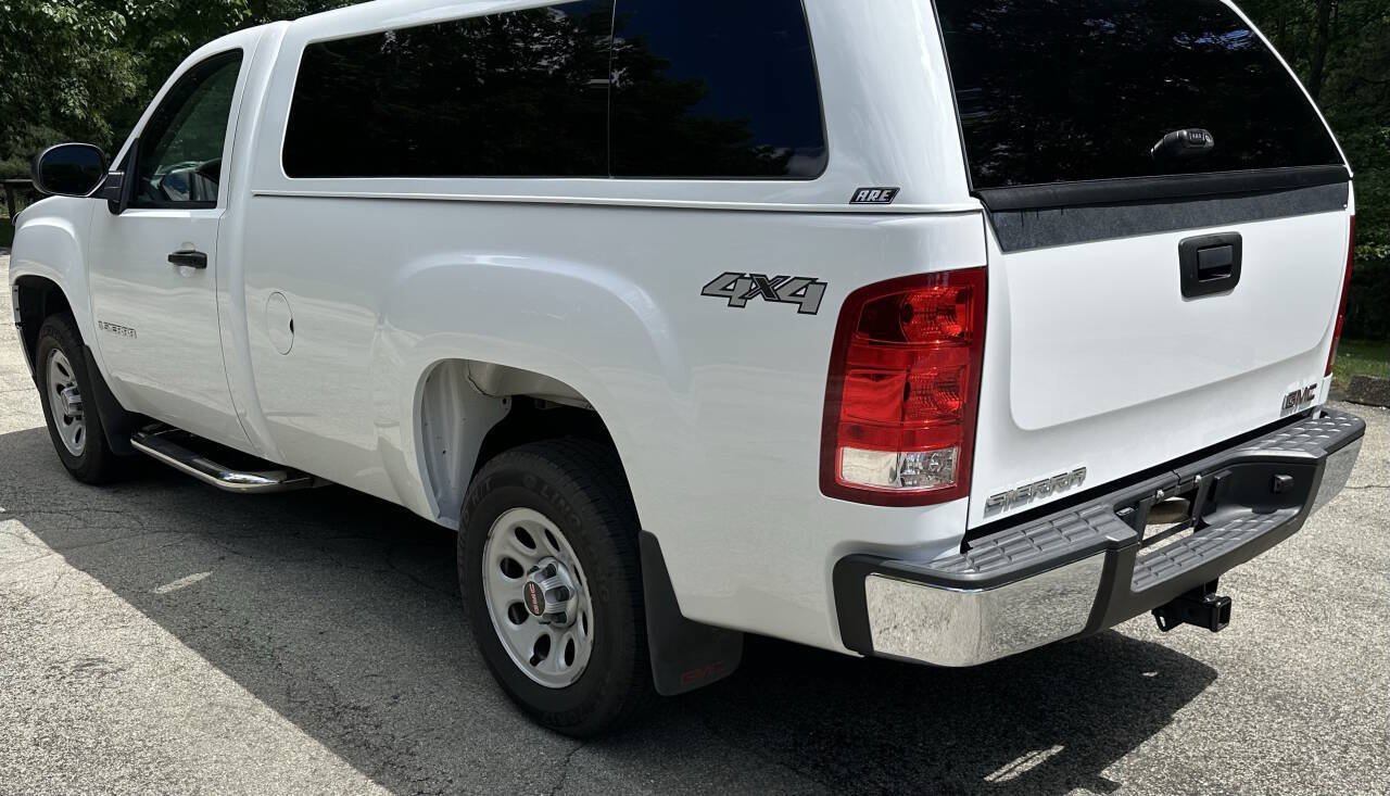Used 2007 GMC Sierra 1500 W/T w/ Work Truck Preferred Package AWD/4WD image 7