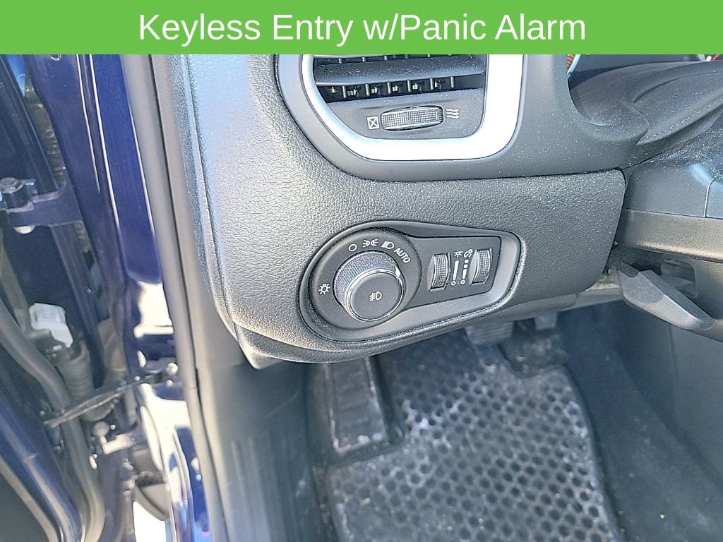 Used 2020 Jeep Renegade Latitude w/ Cold Weather Group image 25