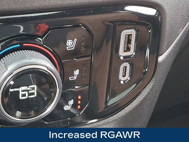 Used 2025 Chevrolet Silverado 1500 High Country w/ Technology Package image 16