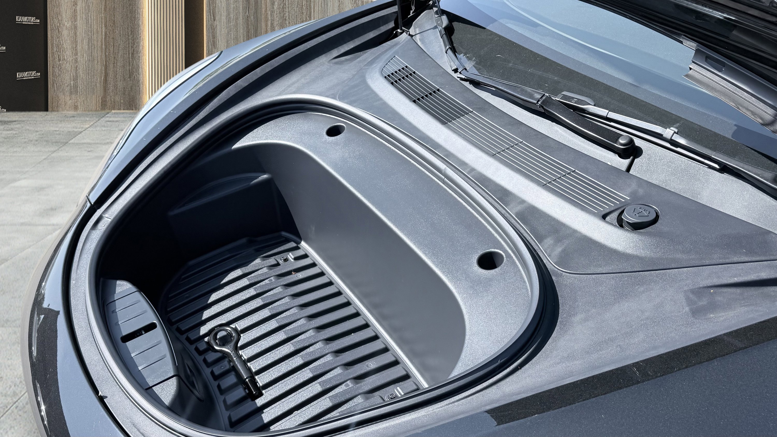 Used 2023 Tesla Model 3 Standard Range image 17