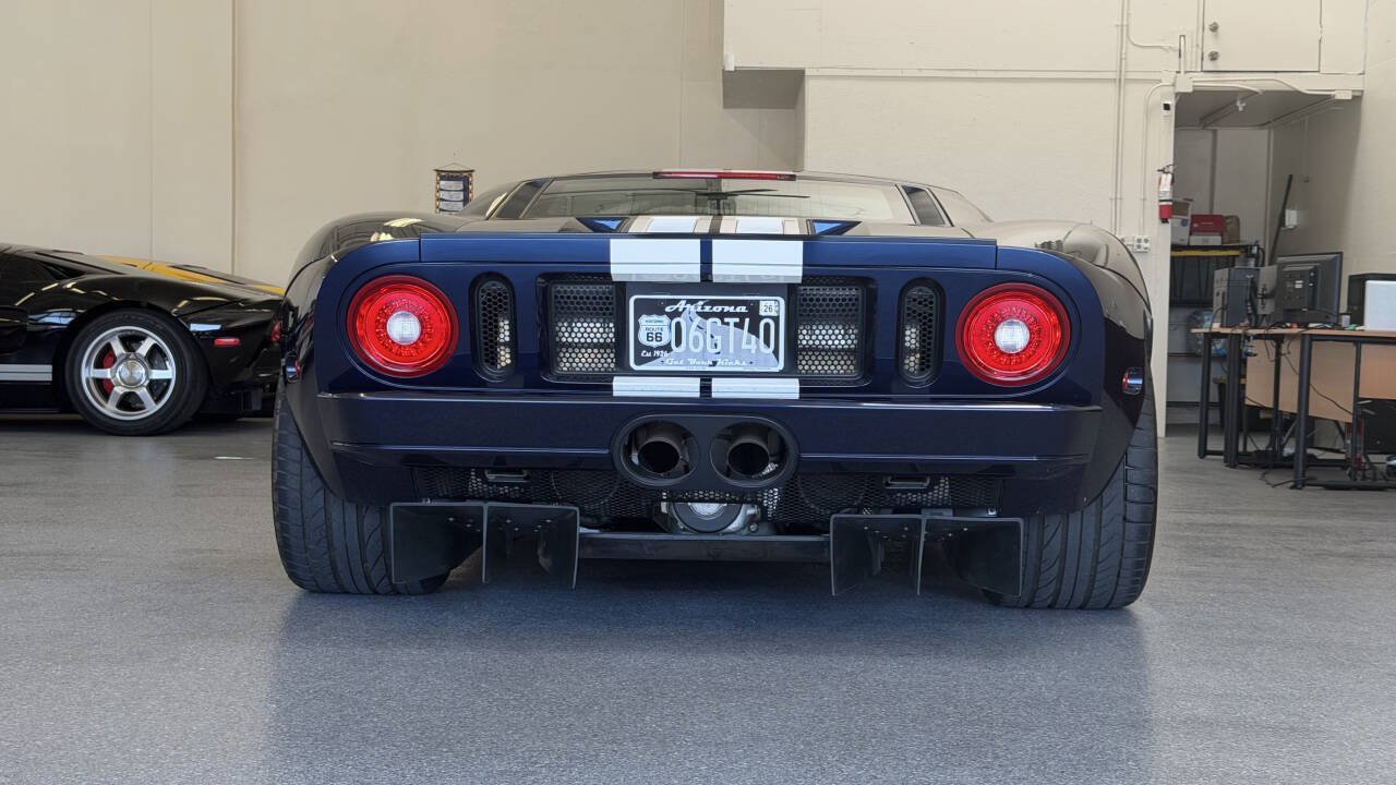 Used 2006 Ford GT RWD image 14