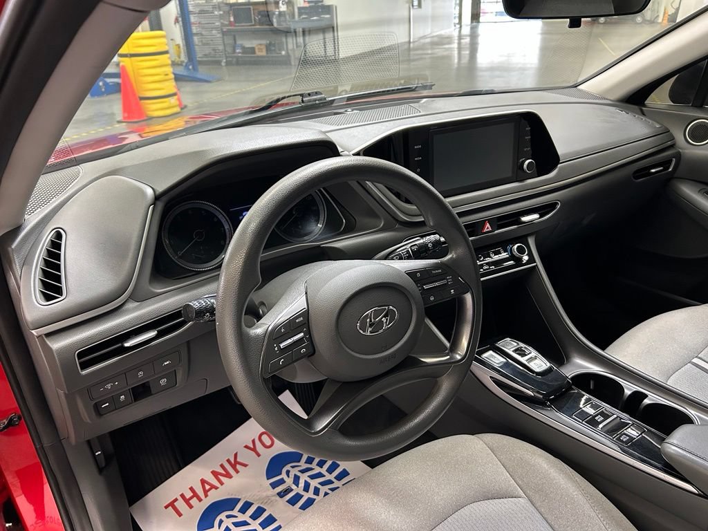 Used 2022 Hyundai Sonata SE w/ Preferred Accessory Package FWD image 18