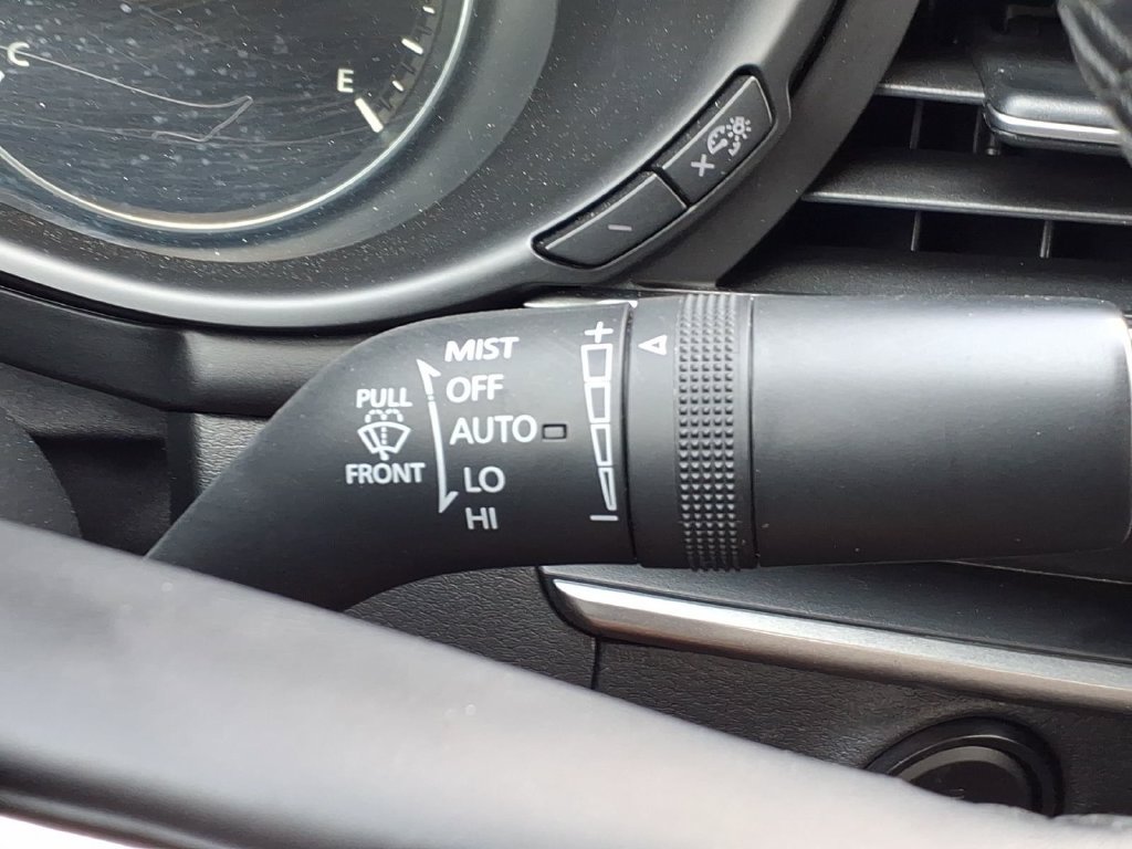 Used 2025 MAZDA MAZDA3 s FWD image 32