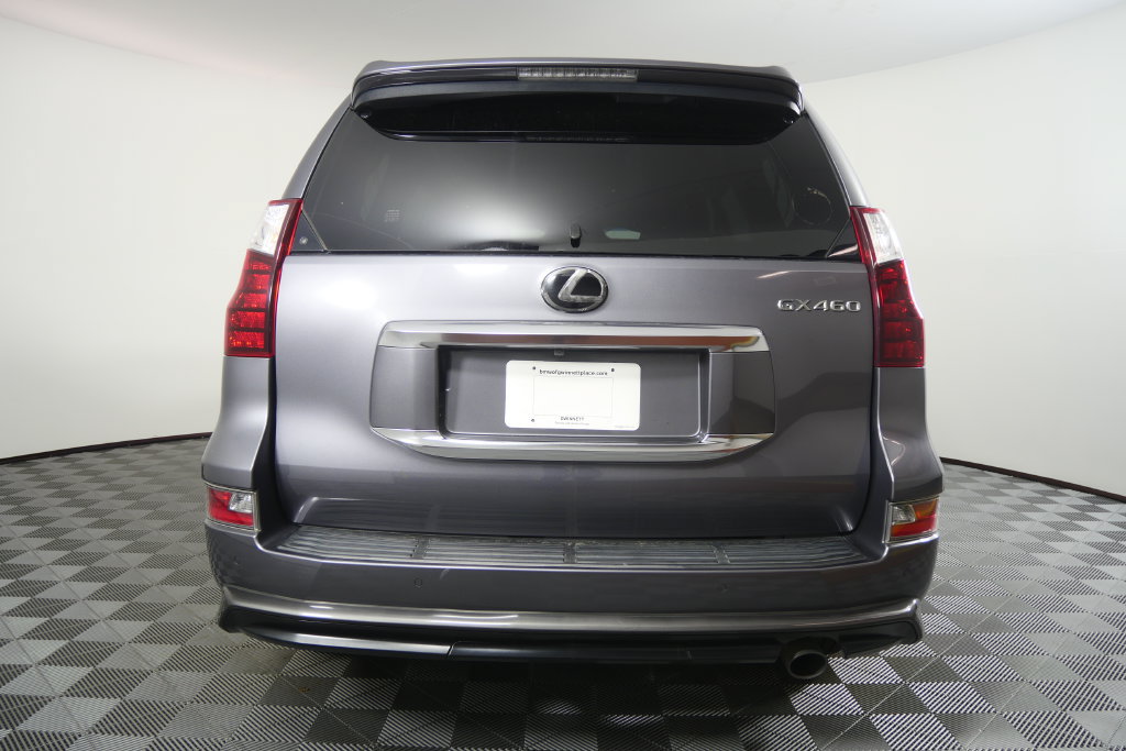 Used 2020 Lexus GX 460 Luxury w/ Luxury Sport Package AWD/4WD image 5
