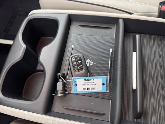 Certified 2026 Honda Odyssey Touring image 37