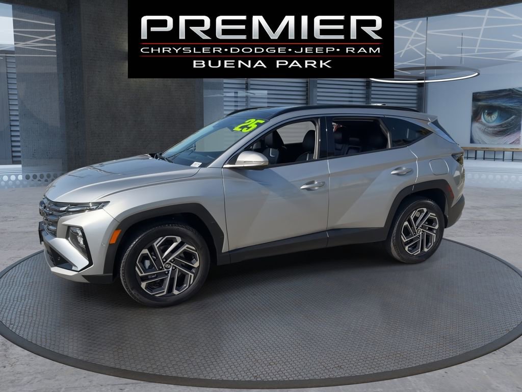 Used 2025 Hyundai Tucson Limited AWD/4WD image 4