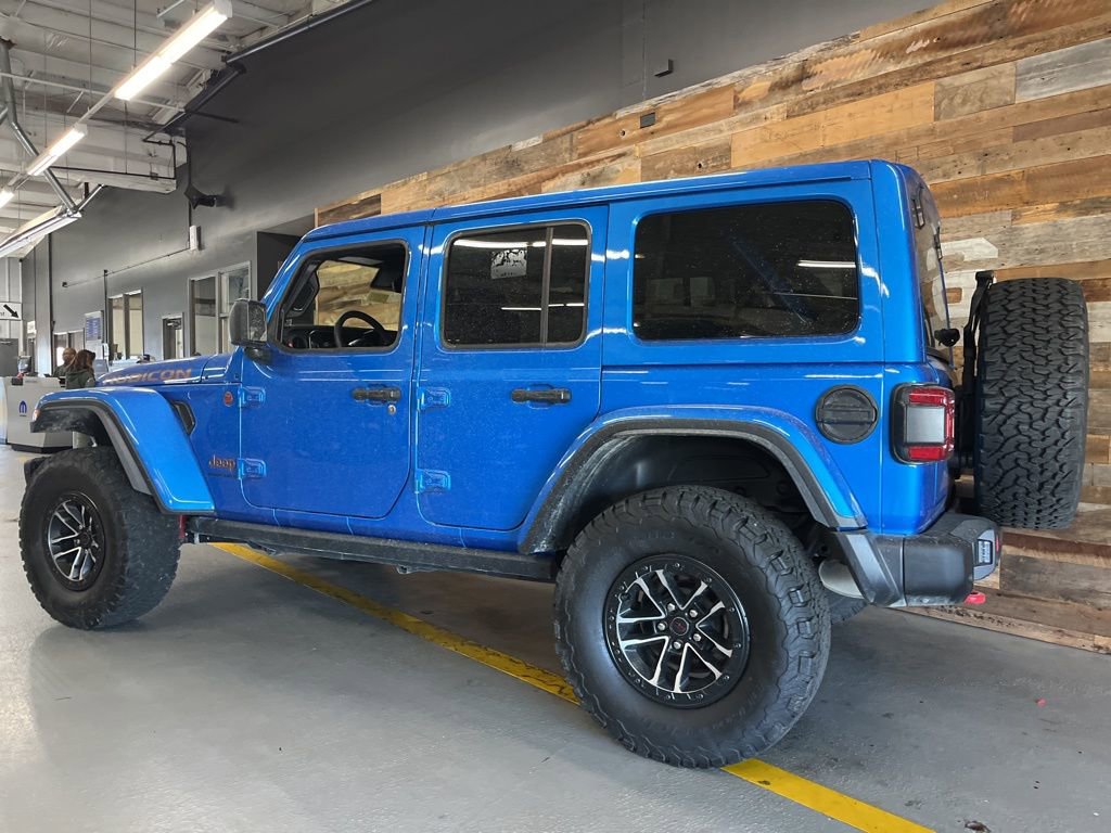 Used 2025 Jeep Wrangler Unlimited Rubicon AWD/4WD image 18