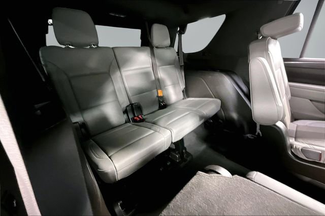 Used 2021 Chevrolet Tahoe Z71 w/ Z71 Off-Road Package AWD/4WD image 24