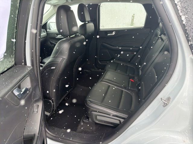 Used 2025 Ford Escape Platinum image 10