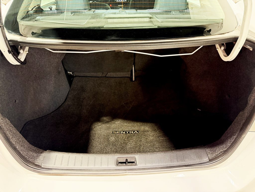 Used 2019 Nissan Sentra SV image 29