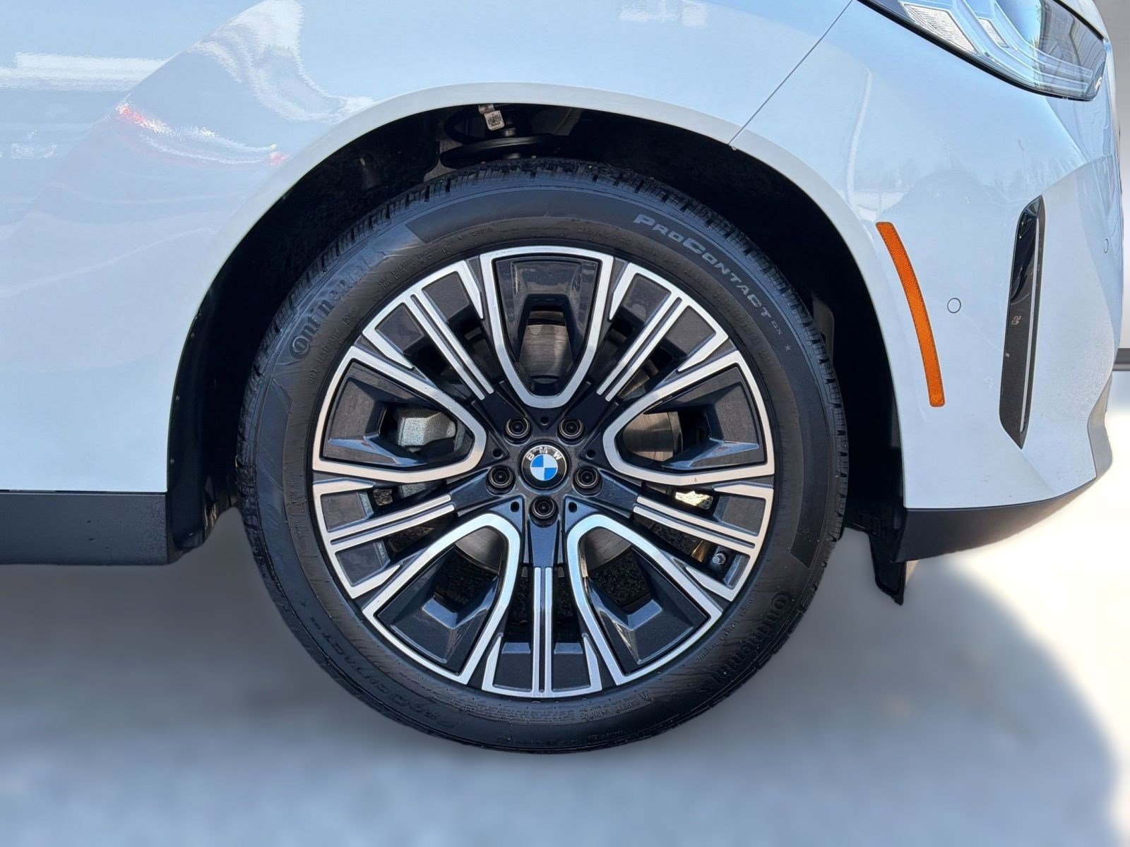Used 2025 BMW X3 xDrive30i w/ Premium Package AWD/4WD image 12