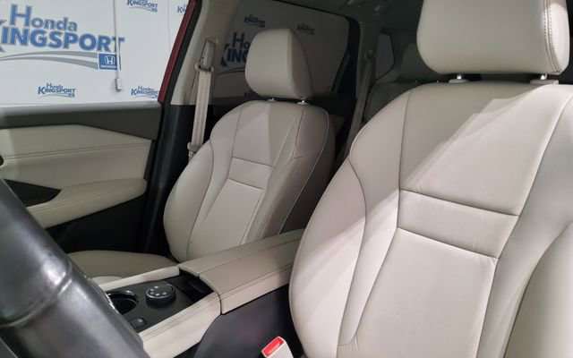 Used 2023 Nissan Rogue SL image 16