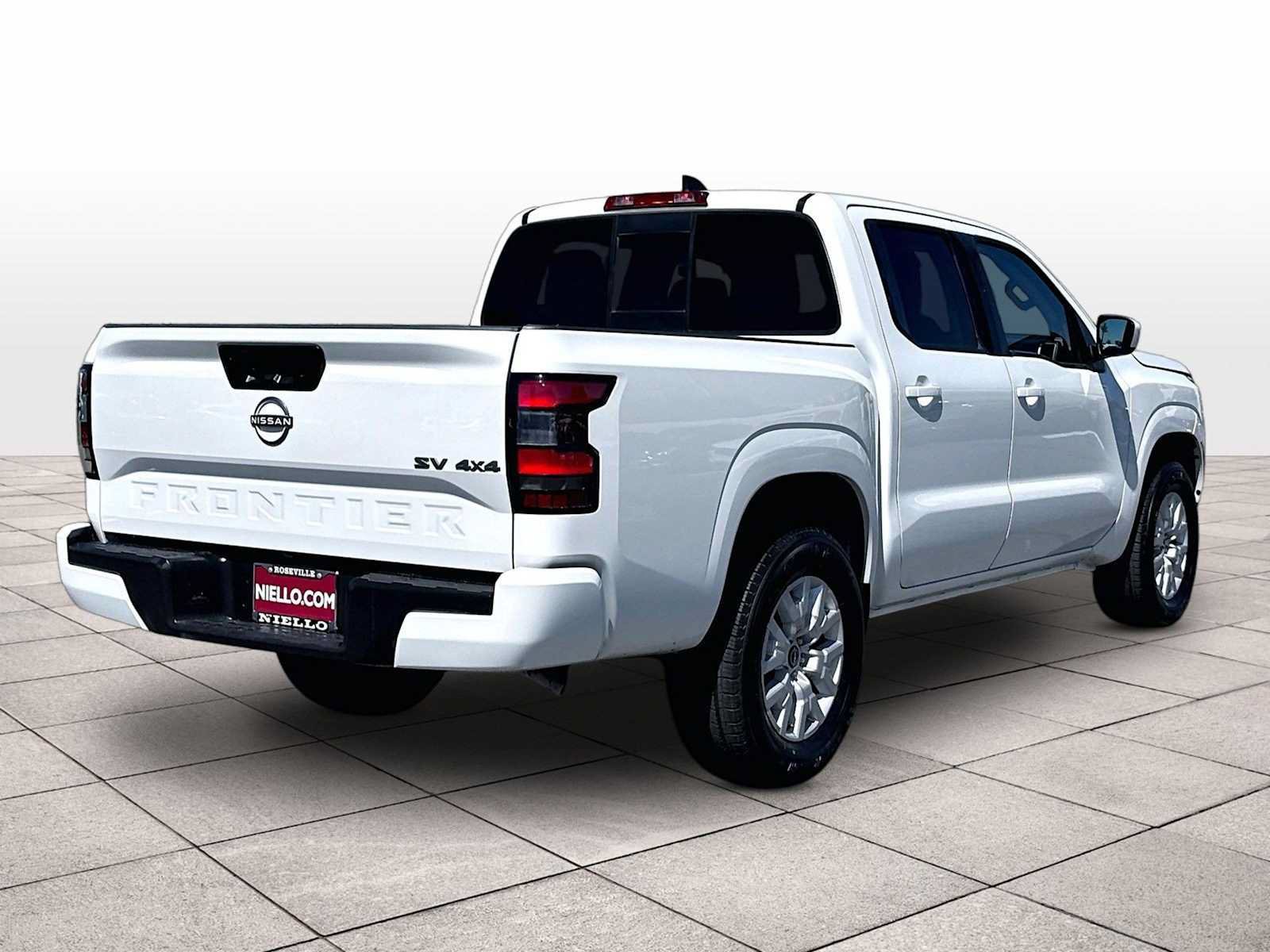 Used 2022 Nissan Frontier SV AWD/4WD image 14