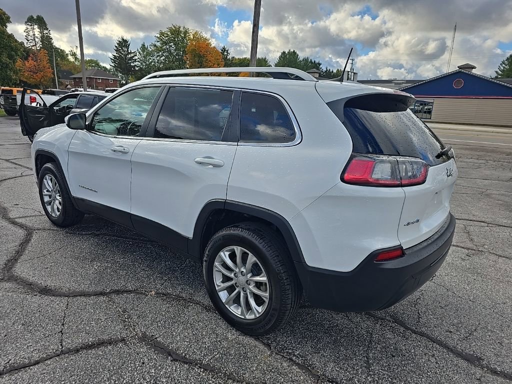 Used 2019 Jeep Cherokee Latitude w/ Cold Weather Group image 3
