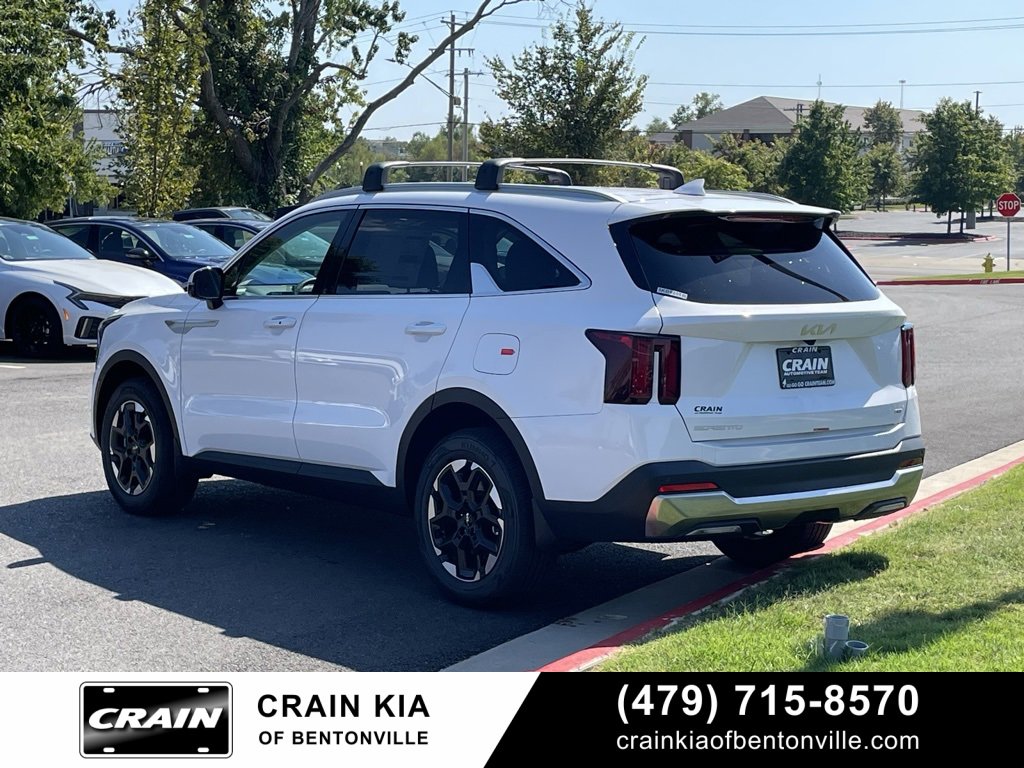 New 2025 Kia Sorento S image 5
