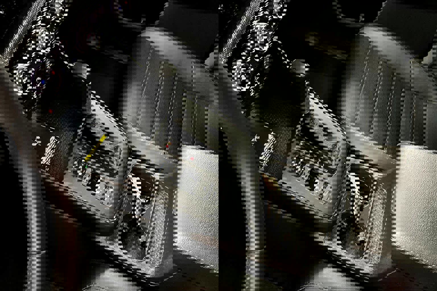 Used 2024 Honda CR-V EX-L image 16