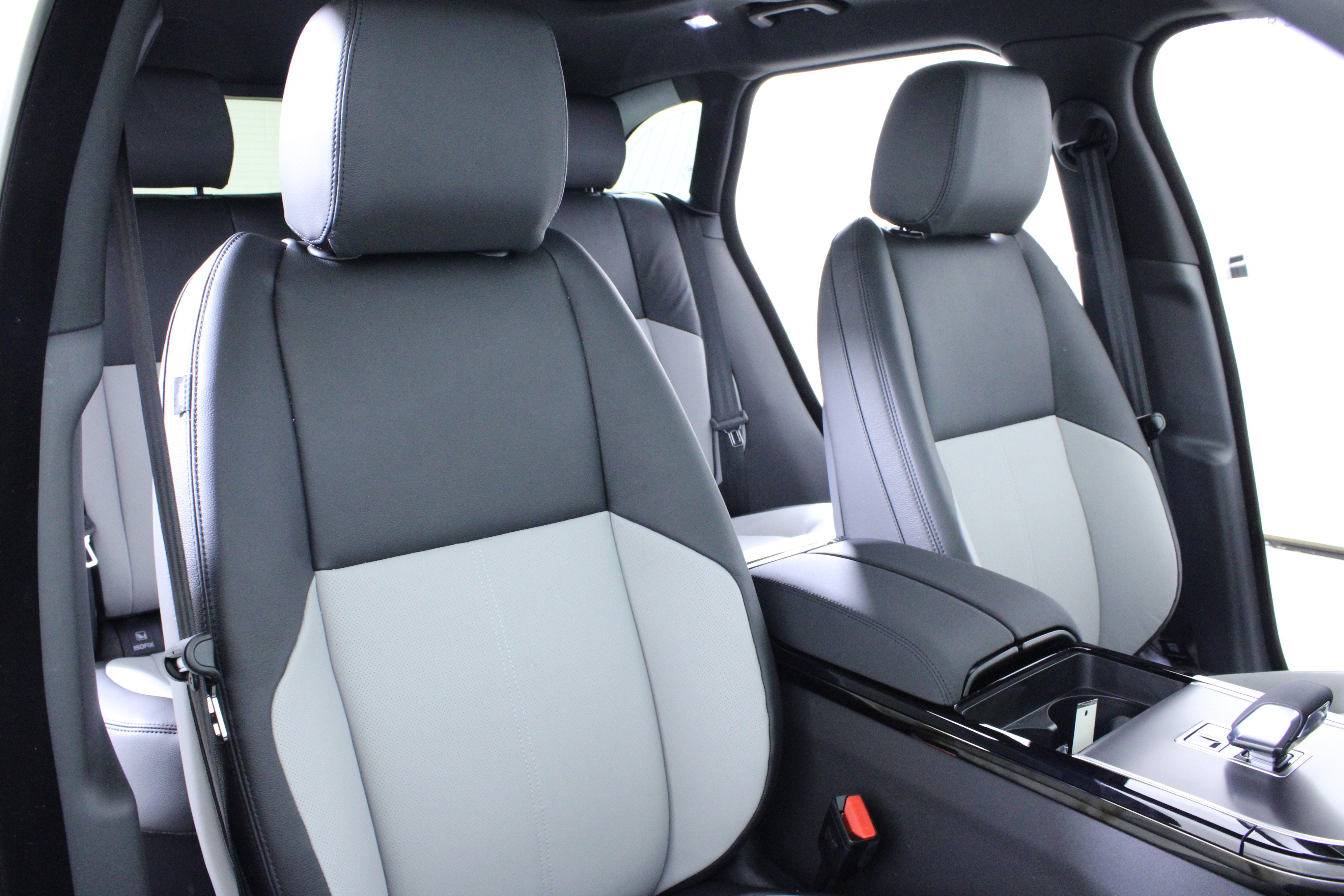 New 2026 Land Rover Range Rover Velar Dynamic SE image 14