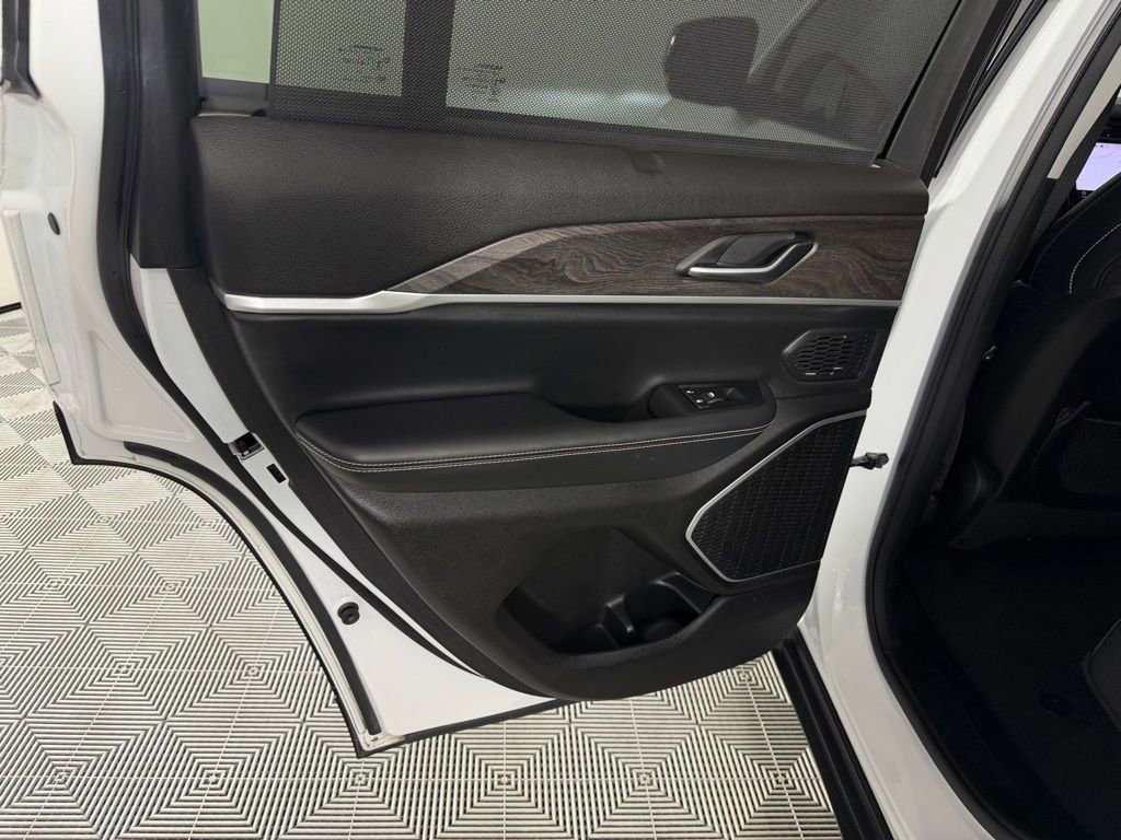 Used 2022 Jeep Grand Cherokee Limited 4xe w/ Luxury Tech Group II image 26