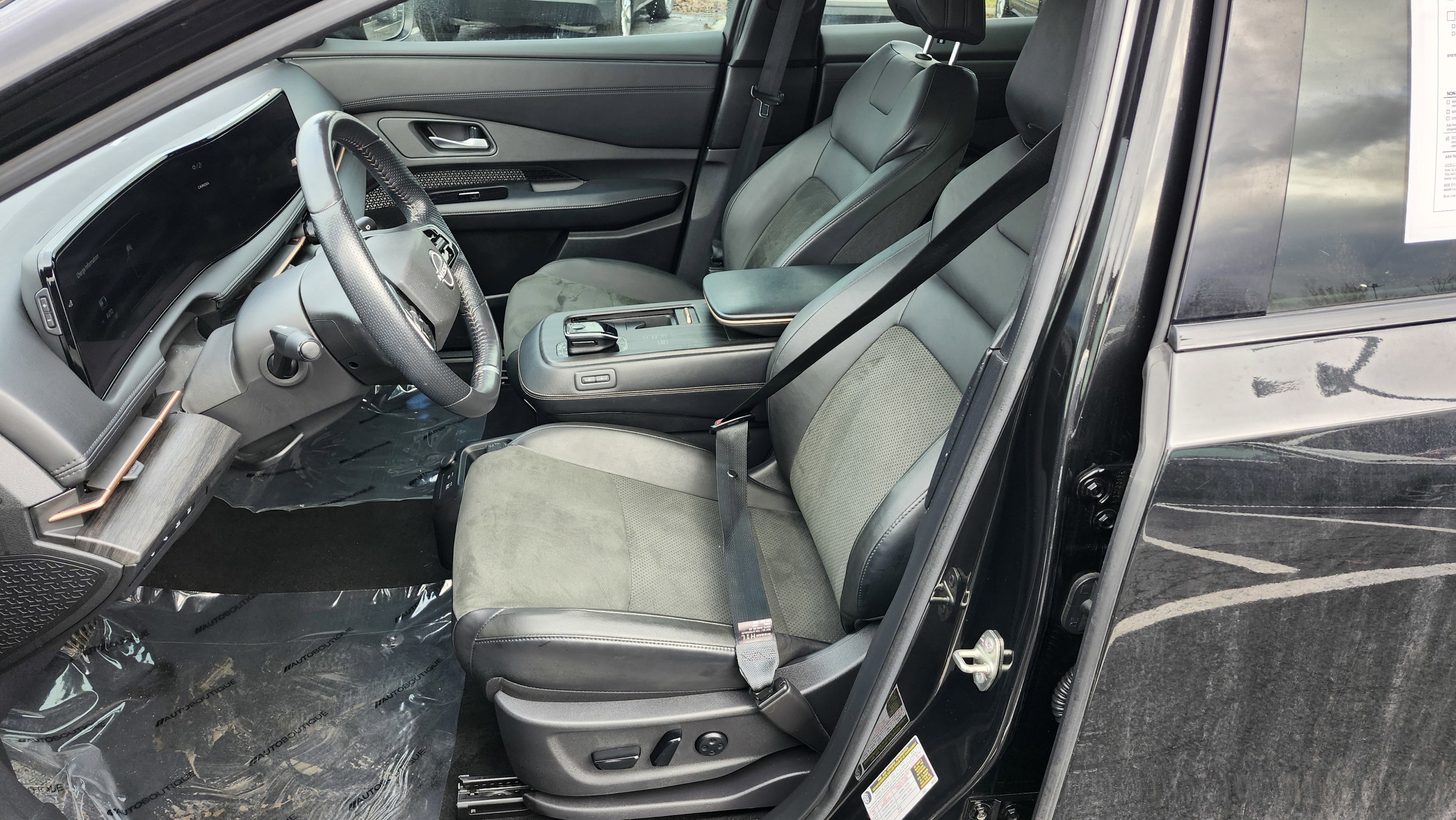 Used 2023 Nissan Ariya FWD image 26