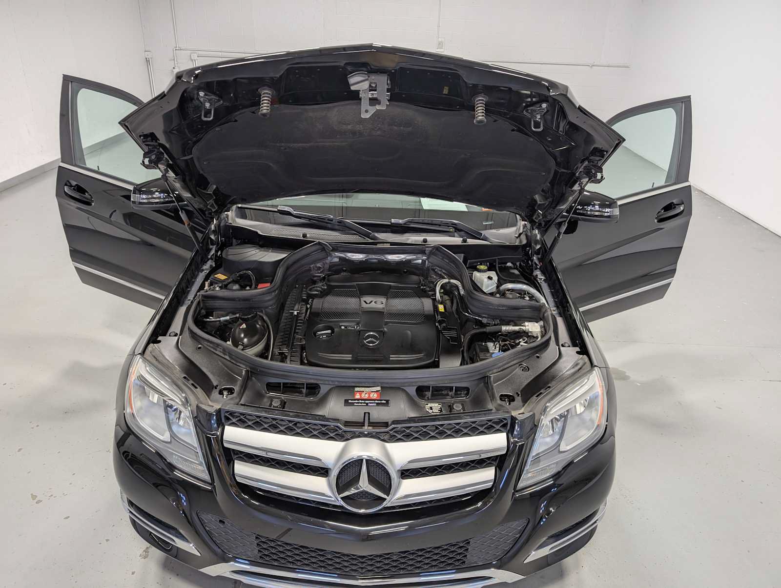 Used 2015 Mercedes-Benz GLK 350 4MATIC image 13